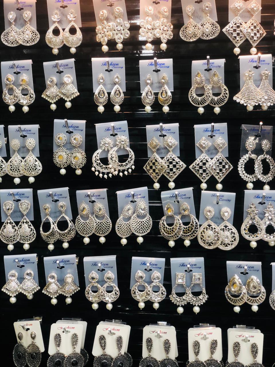 MIMI WOMEN'S GALLERY